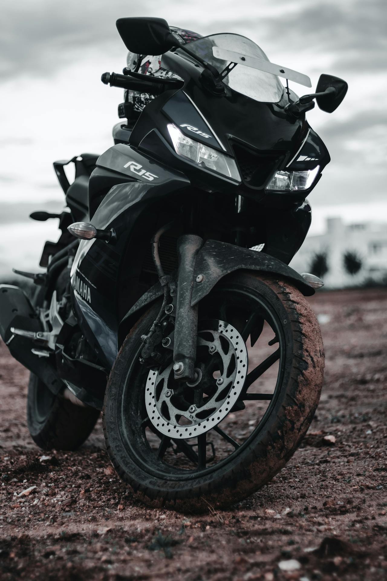 Yamaha R15 V4